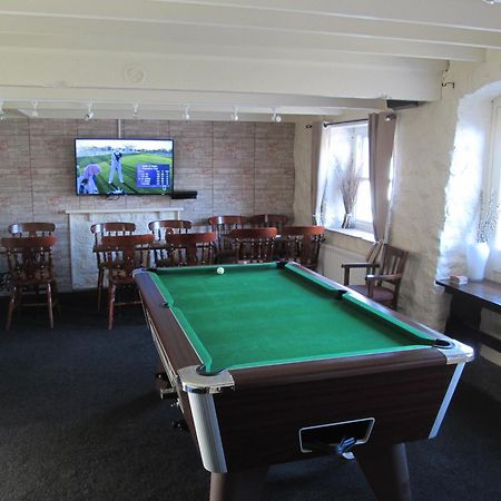 Wentworth Arms Hotel มัลทัน ภายนอก รูปภาพ